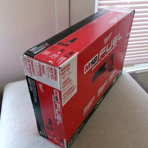 Milwaukee M18 Sawzall Reciprocating Saw Kit - New in Box - Picture 7 of 9